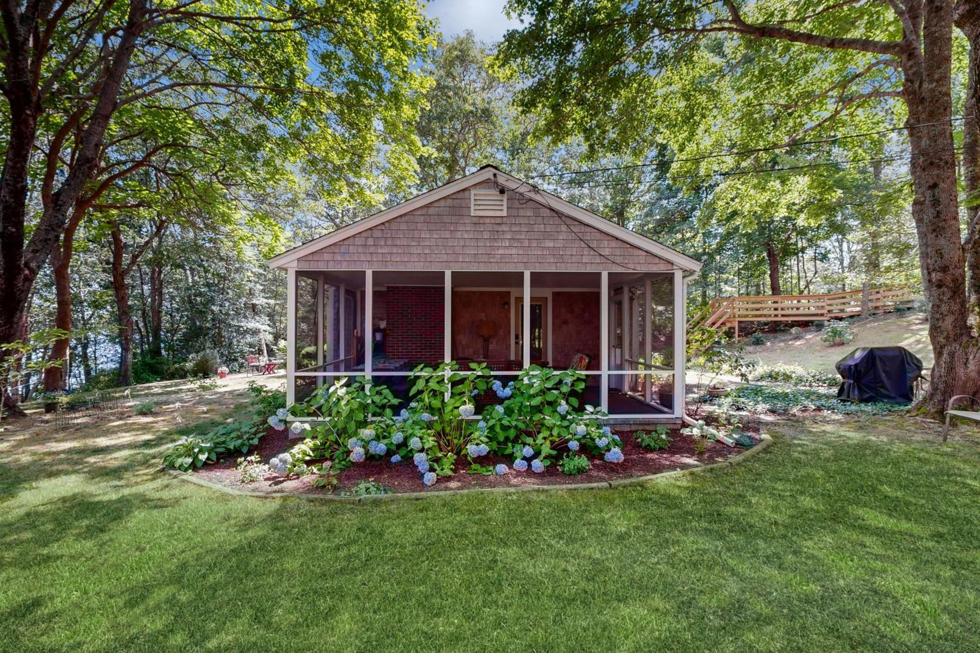 Pickerel Cove Cottage Мешпі Екстер'єр фото